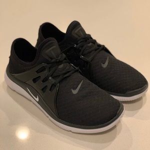 nike acalme black